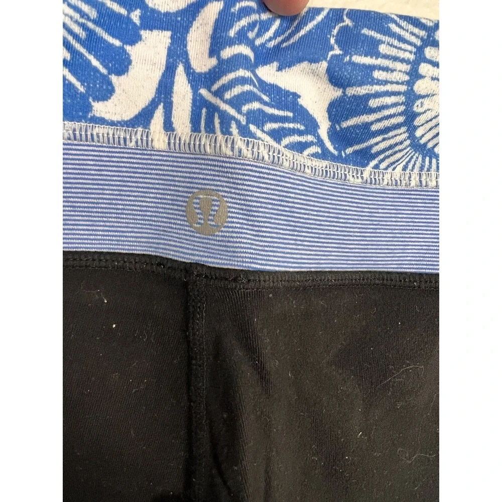 Lululemon Wide Leg Pant Size 8R‎ Black W/ Blue Print Waist Band Legging Flare